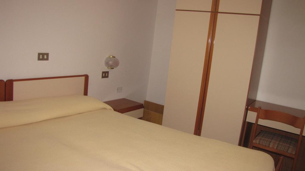 Albergo La Primula Chianciano Terme Ruang foto