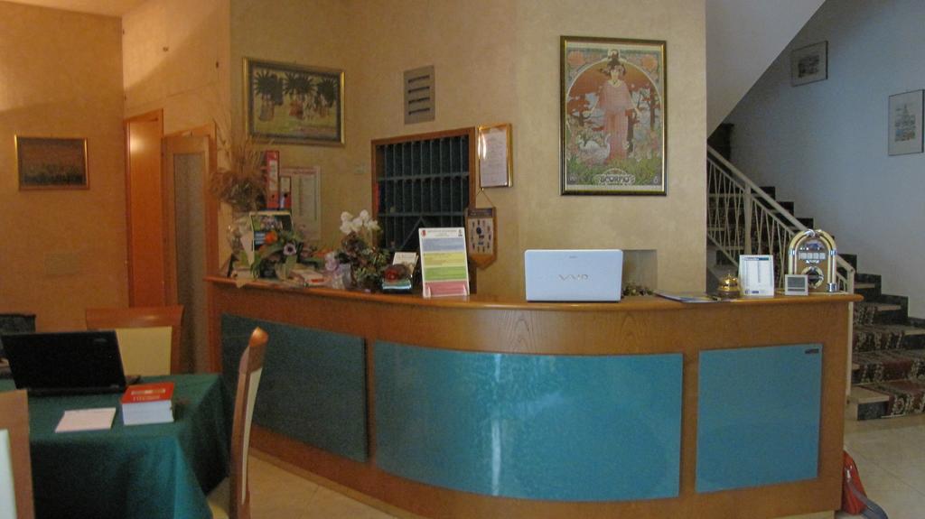 Albergo La Primula Chianciano Terme Bagian luar foto